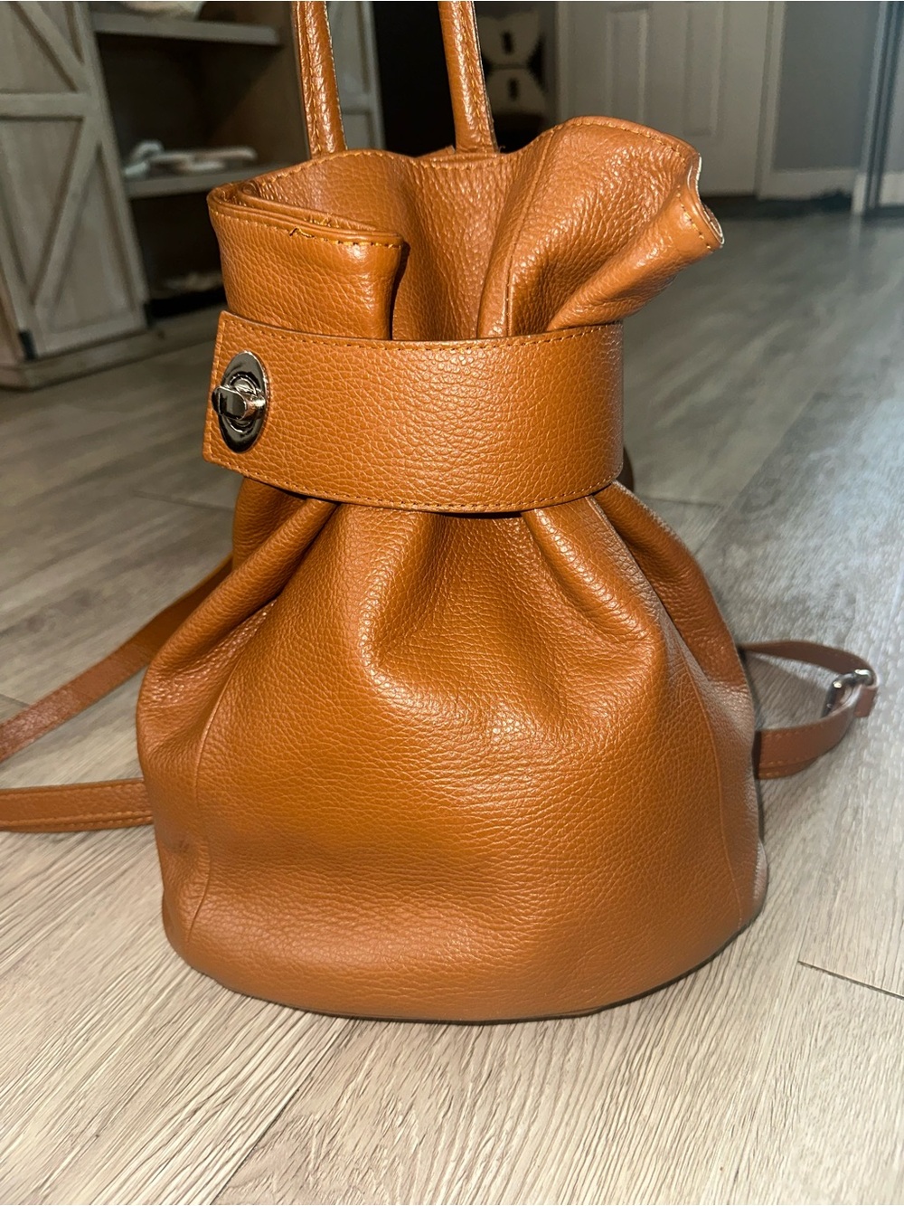 Mia Tomazzi Sirietto Italian Genuine Tan Brown Leather Backpack Purse